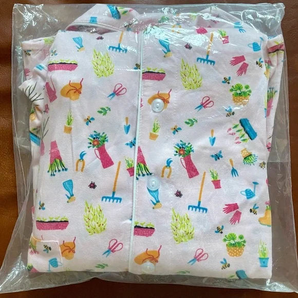 BNWT! Unbranded Sample, “the garden club” short sleeve, capri, PJs, pale pink - Picture 2 of 13